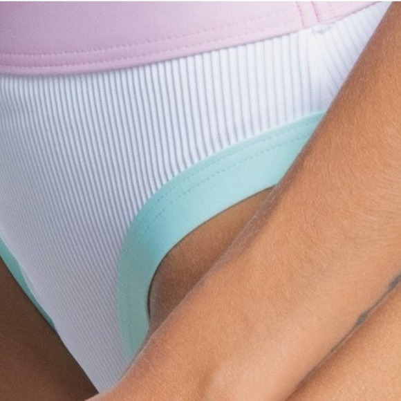 0224 NEW Roxy High Waisted White Bikini Bottom - Picture 5 of 7